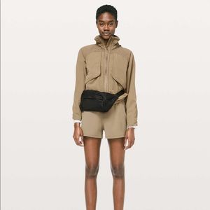 Lululemon On The Fly Short *Woven *2.5" Frontier